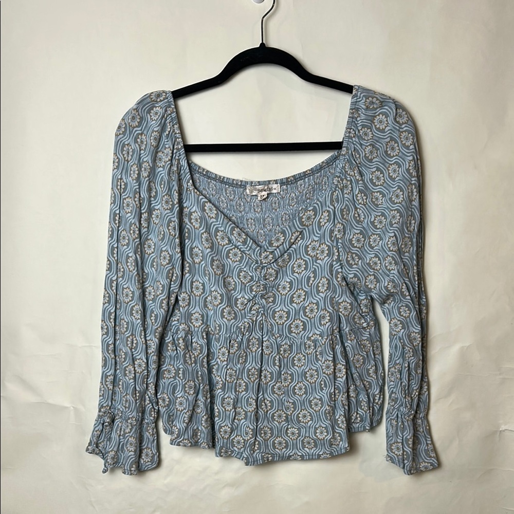 Rewind Blue and White Puff Sleeve Blouse with Smocked Ruffled Design